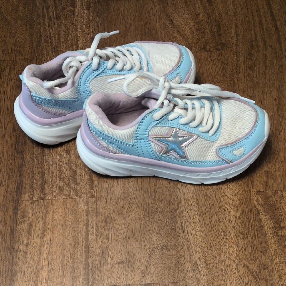Stylish Blue and White Sneakers - Picture 3 of 3